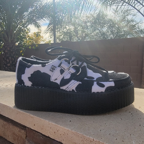 T.U.K Cow Print Platform Creepers Size 6 - Picture 2 of 8